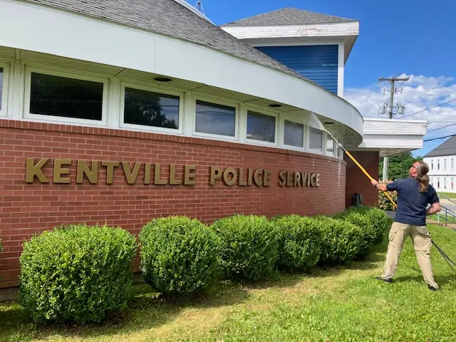 Pressure washing service